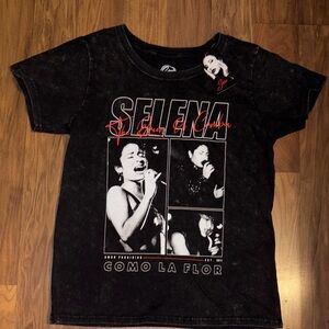 Selena Como La Flor Graphic Tee - Black